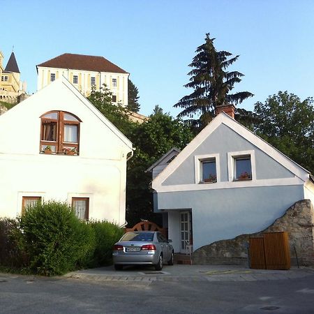 Galeria Villa Veszprém Rom bilde