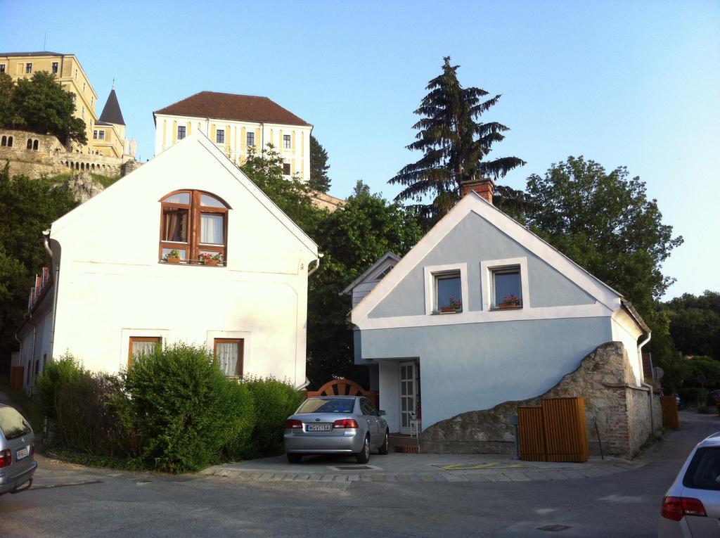 Galeria Villa Veszprém Rom bilde