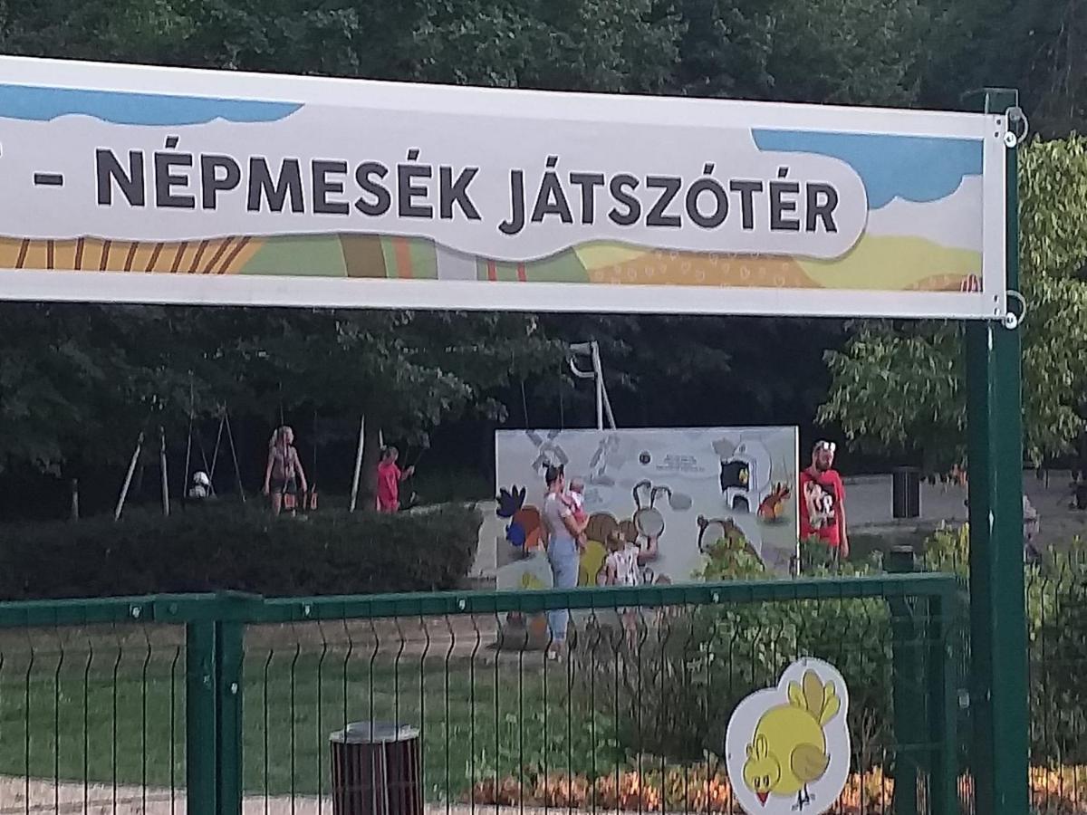 Galeria Villa Veszprém Eksteriør bilde