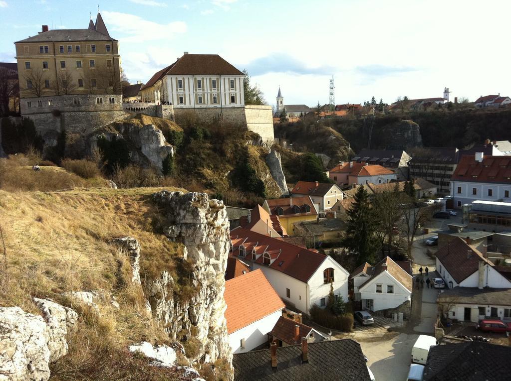 Galeria Villa Veszprém Rom bilde